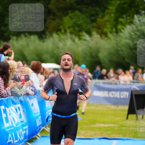 30.08.2026 - Elbe Triathlon Hamburg LAZAROV Photography http://msf.ph/oto/10057892 30.08.2026 11:23:21 Ziel 596, 693, 998, 1040, 1109 meine-sportfotos.de