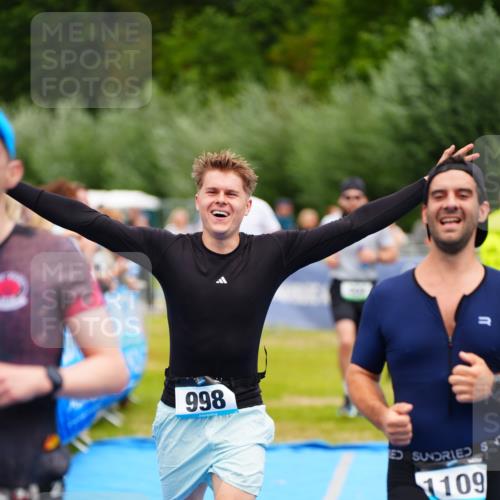 30.08.2026 - Elbe Triathlon Hamburg LAZAROV Photography http://msf.ph/oto/10057912 30.08.2026 11:23:29 Ziel 403, 404, 693, 998, 1023, 1109 meine-sportfotos.de