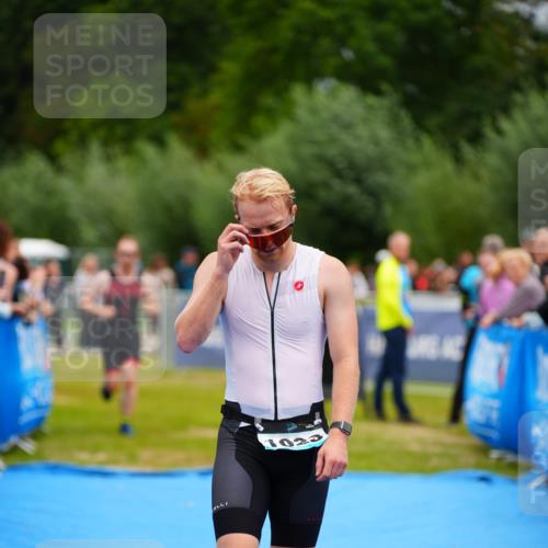 30.08.2026 - Elbe Triathlon Hamburg LAZAROV Photography http://msf.ph/oto/10057924 30.08.2026 11:23:36 Ziel 403, 1023, 1232 meine-sportfotos.de