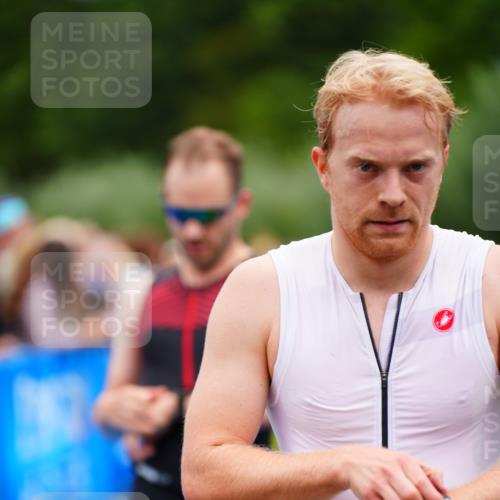 30.08.2026 - Elbe Triathlon Hamburg LAZAROV Photography http://msf.ph/oto/10057930 30.08.2026 11:23:40 Ziel 1015, 1232 meine-sportfotos.de