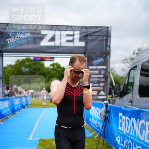 30.08.2026 - Elbe Triathlon Hamburg LAZAROV Photography http://msf.ph/oto/10057935 30.08.2026 11:23:43 Ziel 988, 1015, 1138, 1232 meine-sportfotos.de