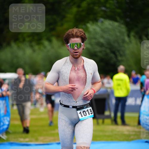 30.08.2026 - Elbe Triathlon Hamburg LAZAROV Photography http://msf.ph/oto/10057947 30.08.2026 11:23:47 Ziel 988, 1015, 1104, 1138 meine-sportfotos.de