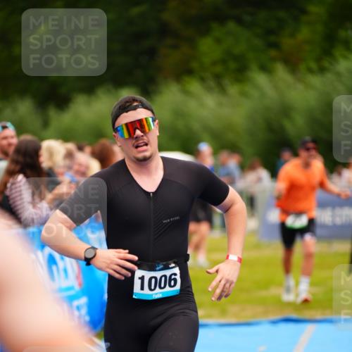30.08.2026 - Elbe Triathlon Hamburg LAZAROV Photography http://msf.ph/oto/10057970 30.08.2026 11:23:57 Ziel 472, 629, 1006, 1104 meine-sportfotos.de