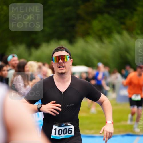 30.08.2026 - Elbe Triathlon Hamburg LAZAROV Photography http://msf.ph/oto/10057971 30.08.2026 11:23:57 Ziel 472, 629, 1006, 1104 meine-sportfotos.de