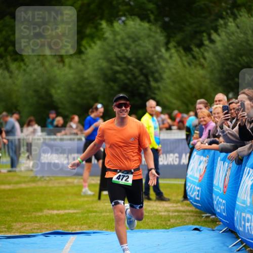 30.08.2026 - Elbe Triathlon Hamburg LAZAROV Photography http://msf.ph/oto/10057978 30.08.2026 11:23:59 Ziel 472, 629, 1006, 1104 meine-sportfotos.de