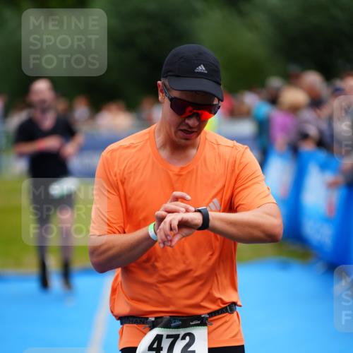 30.08.2026 - Elbe Triathlon Hamburg LAZAROV Photography http://msf.ph/oto/10057986 30.08.2026 11:24:02 Ziel 472, 629, 1314 meine-sportfotos.de