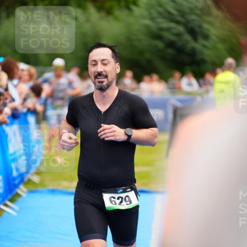 30.08.2026 - Elbe Triathlon Hamburg LAZAROV Photography http://msf.ph/oto/10057993 30.08.2026 11:24:05 Ziel 629, 1314 meine-sportfotos.de