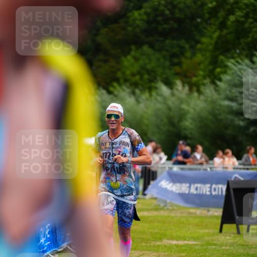 30.08.2026 - Elbe Triathlon Hamburg LAZAROV Photography http://msf.ph/oto/10057994 30.08.2026 11:24:08 Ziel 629, 883, 1314 meine-sportfotos.de