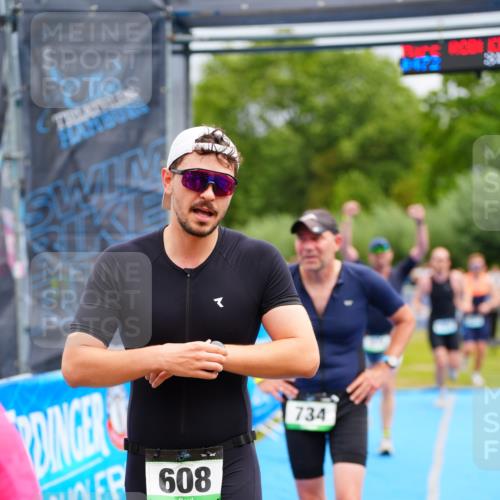 30.08.2026 - Elbe Triathlon Hamburg LAZAROV Photography http://msf.ph/oto/10058031 30.08.2026 11:24:24 Ziel 608, 674, 898, 1022, 1073 meine-sportfotos.de