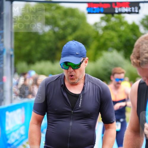 30.08.2026 - Elbe Triathlon Hamburg LAZAROV Photography http://msf.ph/oto/10058039 30.08.2026 11:24:30 Ziel 898, 1022, 1073 meine-sportfotos.de