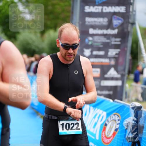 30.08.2026 - Elbe Triathlon Hamburg LAZAROV Photography http://msf.ph/oto/10058040 30.08.2026 11:24:30 Ziel 898, 1022, 1073 meine-sportfotos.de