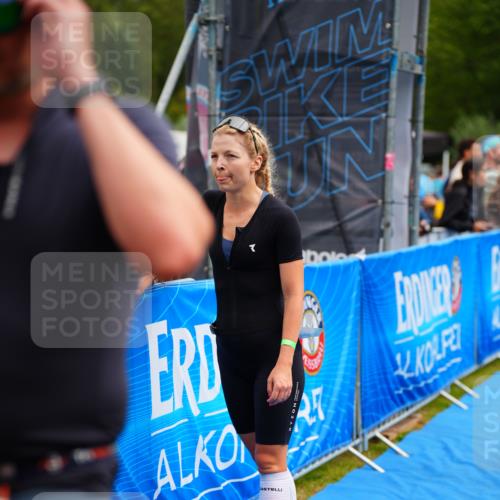 30.08.2026 - Elbe Triathlon Hamburg LAZAROV Photography http://msf.ph/oto/10058044 30.08.2026 11:24:34 Ziel 898 meine-sportfotos.de