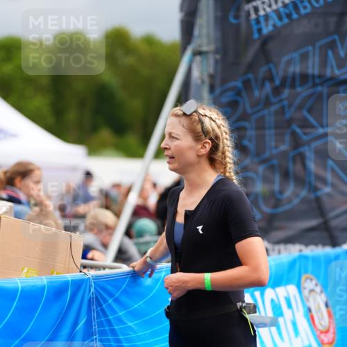 30.08.2026 - Elbe Triathlon Hamburg LAZAROV Photography http://msf.ph/oto/10058049 30.08.2026 11:24:37 Ziel  meine-sportfotos.de
