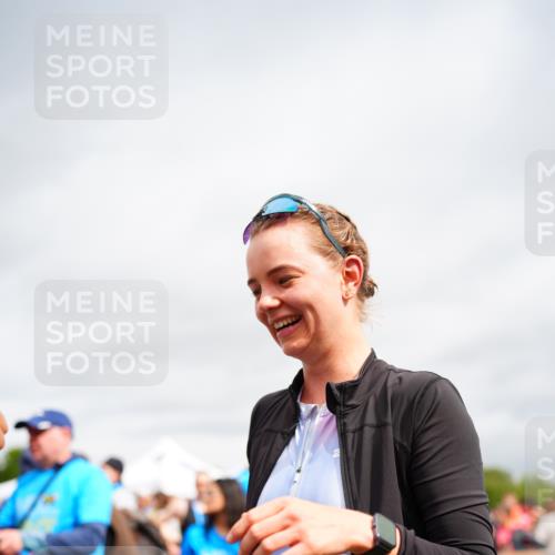 30.08.2026 - Elbe Triathlon Hamburg LAZAROV Photography http://msf.ph/oto/10058061 30.08.2026 11:24:50 Ziel 712, 856 meine-sportfotos.de
