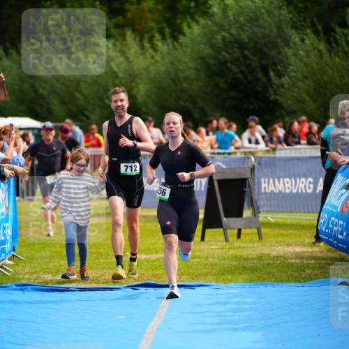 30.08.2026 - Elbe Triathlon Hamburg LAZAROV Photography http://msf.ph/oto/10058065 30.08.2026 11:24:54 Ziel 712, 786, 856, 1208 meine-sportfotos.de