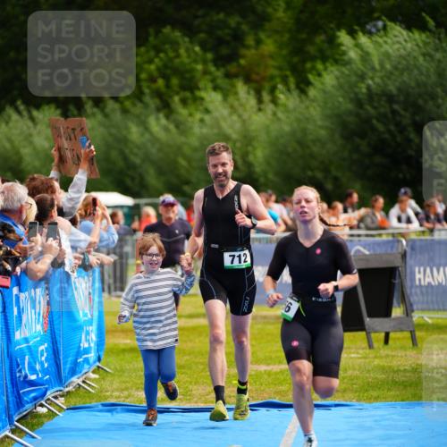 30.08.2026 - Elbe Triathlon Hamburg LAZAROV Photography http://msf.ph/oto/10058068 30.08.2026 11:24:55 Ziel 712, 736, 786, 856, 1208 meine-sportfotos.de