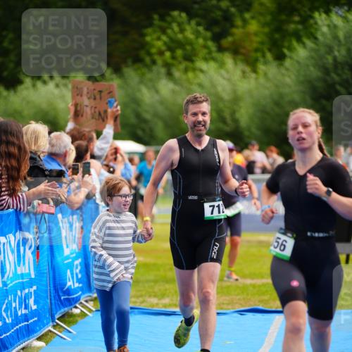 30.08.2026 - Elbe Triathlon Hamburg LAZAROV Photography http://msf.ph/oto/10058076 30.08.2026 11:24:56 Ziel 712, 736, 786, 856, 1208 meine-sportfotos.de