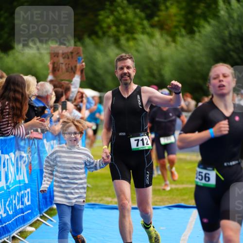 30.08.2026 - Elbe Triathlon Hamburg LAZAROV Photography http://msf.ph/oto/10058078 30.08.2026 11:24:57 Ziel 712, 736, 786, 856, 1208 meine-sportfotos.de