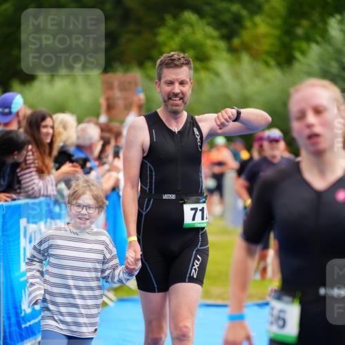 30.08.2026 - Elbe Triathlon Hamburg LAZAROV Photography http://msf.ph/oto/10058085 30.08.2026 11:24:58 Ziel 712, 736, 786, 856, 1208 meine-sportfotos.de