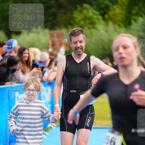 30.08.2026 - Elbe Triathlon Hamburg LAZAROV Photography http://msf.ph/oto/10058086 30.08.2026 11:24:58 Ziel 712, 736, 786, 856, 1208 meine-sportfotos.de