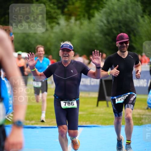 30.08.2026 - Elbe Triathlon Hamburg LAZAROV Photography http://msf.ph/oto/10058090 30.08.2026 11:25:00 Ziel 605, 712, 736, 786, 856, 1208 meine-sportfotos.de
