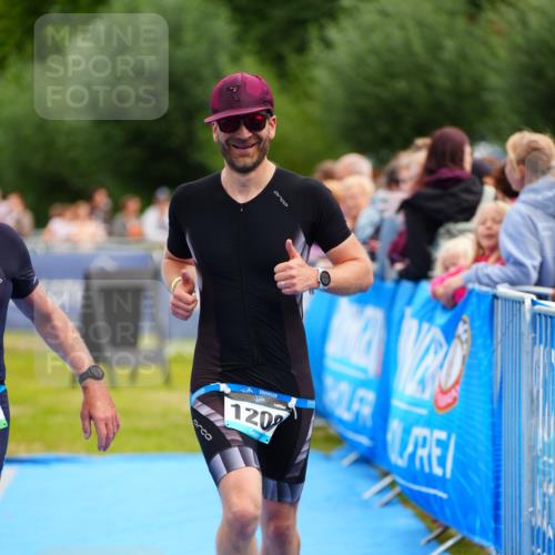 30.08.2026 - Elbe Triathlon Hamburg LAZAROV Photography http://msf.ph/oto/10058096 30.08.2026 11:25:02 Ziel 605, 736, 786, 1208 meine-sportfotos.de