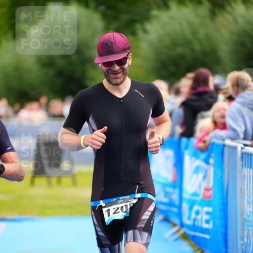 30.08.2026 - Elbe Triathlon Hamburg LAZAROV Photography http://msf.ph/oto/10058099 30.08.2026 11:25:02 Ziel 605, 736, 786, 1208 meine-sportfotos.de
