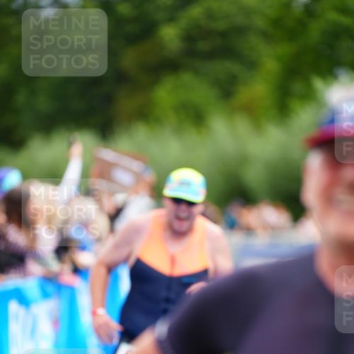 30.08.2026 - Elbe Triathlon Hamburg LAZAROV Photography http://msf.ph/oto/10058108 30.08.2026 11:25:07 Ziel 605, 736 meine-sportfotos.de
