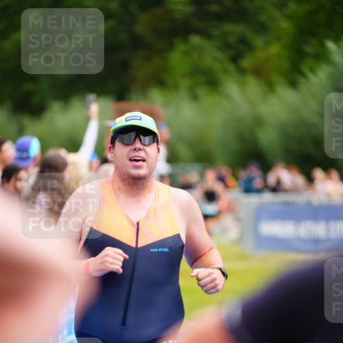30.08.2026 - Elbe Triathlon Hamburg LAZAROV Photography http://msf.ph/oto/10058111 30.08.2026 11:25:08 Ziel 605, 783, 993 meine-sportfotos.de
