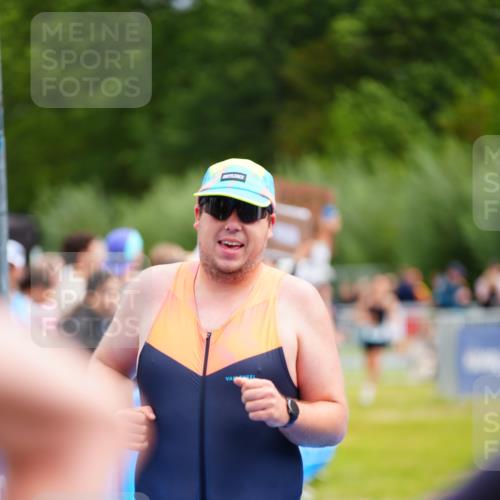 30.08.2026 - Elbe Triathlon Hamburg LAZAROV Photography http://msf.ph/oto/10058112 30.08.2026 11:25:08 Ziel 605, 783, 993 meine-sportfotos.de