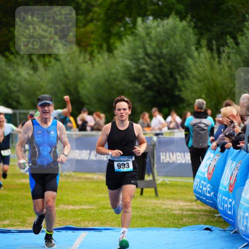 30.08.2026 - Elbe Triathlon Hamburg LAZAROV Photography http://msf.ph/oto/10058125 30.08.2026 11:25:14 Ziel 475, 618, 783, 993 meine-sportfotos.de