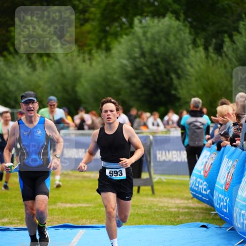 30.08.2026 - Elbe Triathlon Hamburg LAZAROV Photography http://msf.ph/oto/10058127 30.08.2026 11:25:15 Ziel 475, 618, 783, 993 meine-sportfotos.de