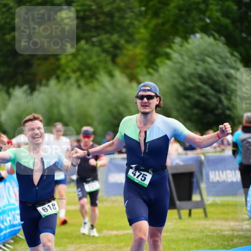 30.08.2026 - Elbe Triathlon Hamburg LAZAROV Photography http://msf.ph/oto/10058144 30.08.2026 11:25:20 Ziel 475, 618, 721, 783, 993, 1007 meine-sportfotos.de