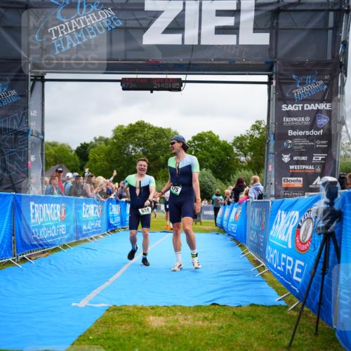 30.08.2026 - Elbe Triathlon Hamburg LAZAROV Photography http://msf.ph/oto/10058147 30.08.2026 11:25:22 Ziel 475, 618, 721, 1007 meine-sportfotos.de