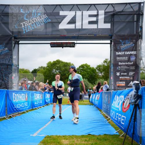 30.08.2026 - Elbe Triathlon Hamburg LAZAROV Photography http://msf.ph/oto/10058149 30.08.2026 11:25:22 Ziel 475, 618, 721, 1007 meine-sportfotos.de