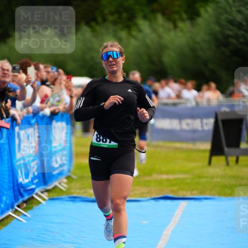 30.08.2026 - Elbe Triathlon Hamburg LAZAROV Photography http://msf.ph/oto/10058168 30.08.2026 11:25:36 Ziel 887, 1096, 1144, 1290, 1896 meine-sportfotos.de