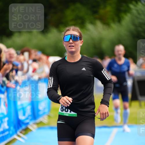 30.08.2026 - Elbe Triathlon Hamburg LAZAROV Photography http://msf.ph/oto/10058179 30.08.2026 11:25:38 Ziel 887, 1144, 1290, 1896 meine-sportfotos.de
