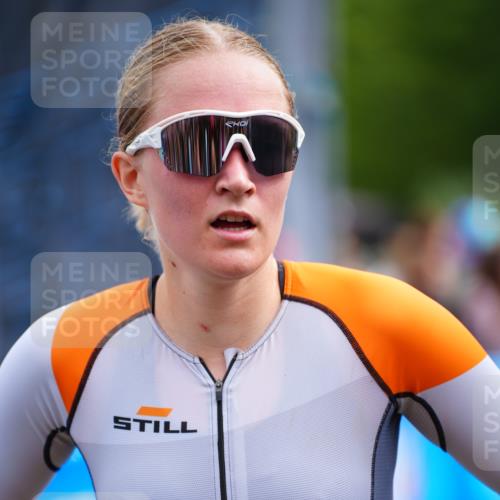30.08.2026 - Elbe Triathlon Hamburg LAZAROV Photography http://msf.ph/oto/10058200 30.08.2026 11:25:51 Ziel 556, 576, 948 meine-sportfotos.de