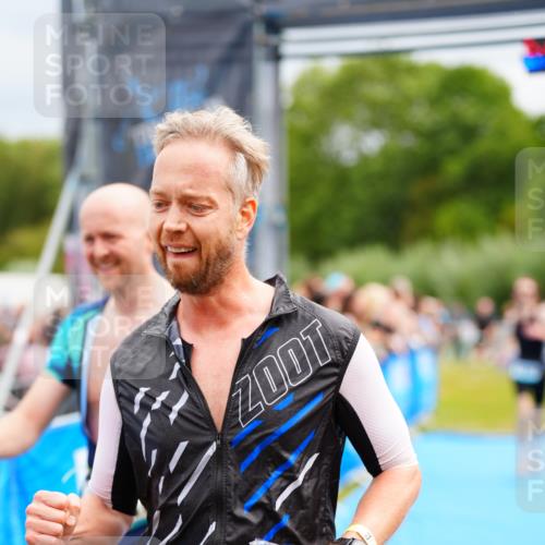 30.08.2026 - Elbe Triathlon Hamburg LAZAROV Photography http://msf.ph/oto/10058244 30.08.2026 11:26:26 Ziel 514, 1079, 1198, 1217 meine-sportfotos.de