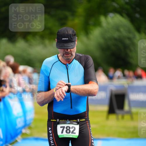 30.08.2026 - Elbe Triathlon Hamburg LAZAROV Photography http://msf.ph/oto/10058271 30.08.2026 11:26:39 Ziel 457, 782, 1249 meine-sportfotos.de
