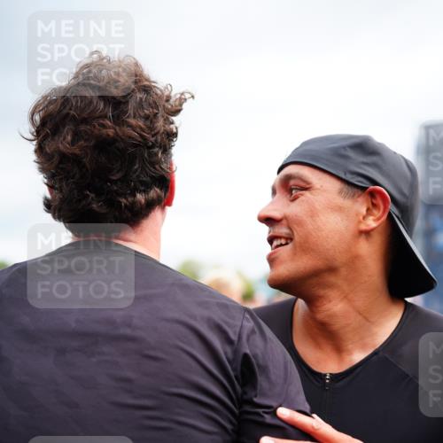 30.08.2026 - Elbe Triathlon Hamburg LAZAROV Photography http://msf.ph/oto/10058290 30.08.2026 11:26:54 Ziel 702, 1203, 1275 meine-sportfotos.de