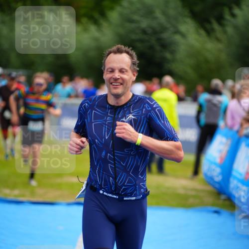 30.08.2026 - Elbe Triathlon Hamburg LAZAROV Photography http://msf.ph/oto/10058295 30.08.2026 11:26:57 Ziel 702, 1172, 1203, 1275 meine-sportfotos.de