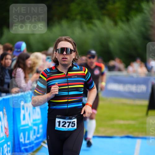 30.08.2026 - Elbe Triathlon Hamburg LAZAROV Photography http://msf.ph/oto/10058307 30.08.2026 11:27:01 Ziel 702, 1110, 1172, 1194, 1275 meine-sportfotos.de