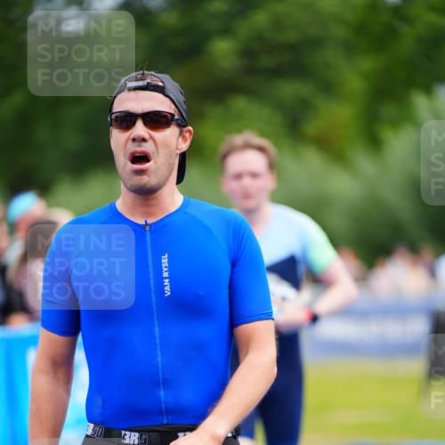 30.08.2026 - Elbe Triathlon Hamburg LAZAROV Photography http://msf.ph/oto/10058324 30.08.2026 11:27:10 Ziel 1110, 1194, 1320 meine-sportfotos.de