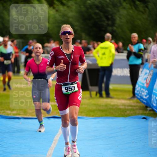 30.08.2026 - Elbe Triathlon Hamburg LAZAROV Photography http://msf.ph/oto/10058382 30.08.2026 11:27:54 Ziel 587, 874, 953, 1065, 1068 meine-sportfotos.de