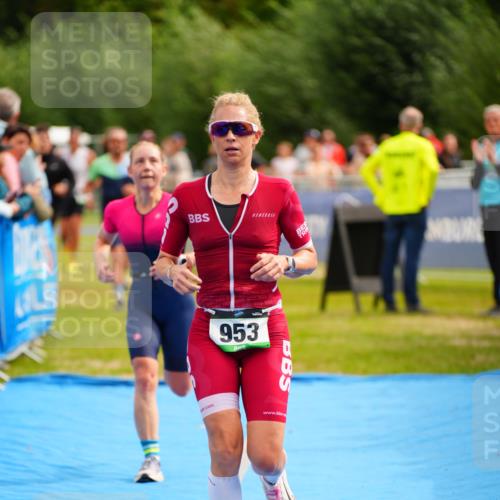 30.08.2026 - Elbe Triathlon Hamburg LAZAROV Photography http://msf.ph/oto/10058386 30.08.2026 11:27:54 Ziel 587, 874, 953, 1065, 1068 meine-sportfotos.de