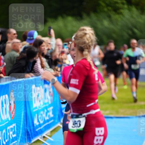 30.08.2026 - Elbe Triathlon Hamburg LAZAROV Photography http://msf.ph/oto/10058392 30.08.2026 11:27:55 Ziel 587, 874, 953, 1065, 1068, 1103 meine-sportfotos.de