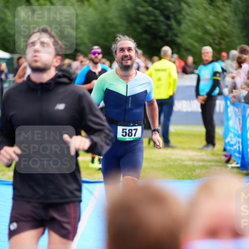 30.08.2026 - Elbe Triathlon Hamburg LAZAROV Photography http://msf.ph/oto/10058402 30.08.2026 11:27:59 Ziel 587, 754, 874, 1065, 1068, 1103 meine-sportfotos.de