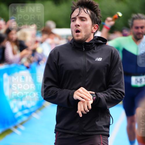 30.08.2026 - Elbe Triathlon Hamburg LAZAROV Photography http://msf.ph/oto/10058404 30.08.2026 11:28:00 Ziel 587, 754, 1065, 1068, 1103 meine-sportfotos.de