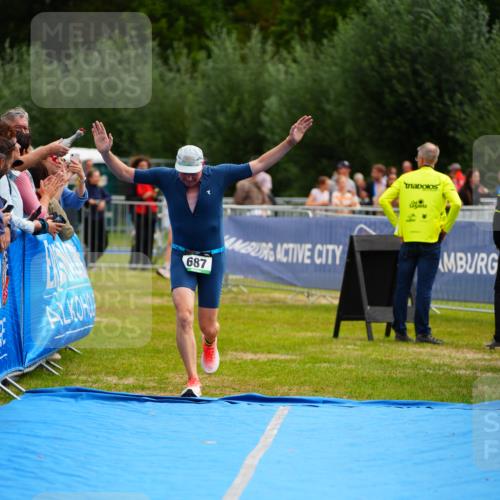 30.08.2026 - Elbe Triathlon Hamburg LAZAROV Photography http://msf.ph/oto/10058426 30.08.2026 11:28:11 Ziel 687 meine-sportfotos.de